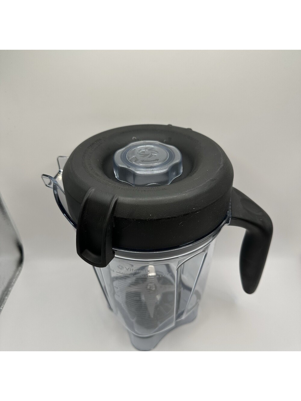 Vitamix Blender 64oz Pitcher 108300B Replacement OEM Genuine With Lid & Blade - Picture 4 of 9